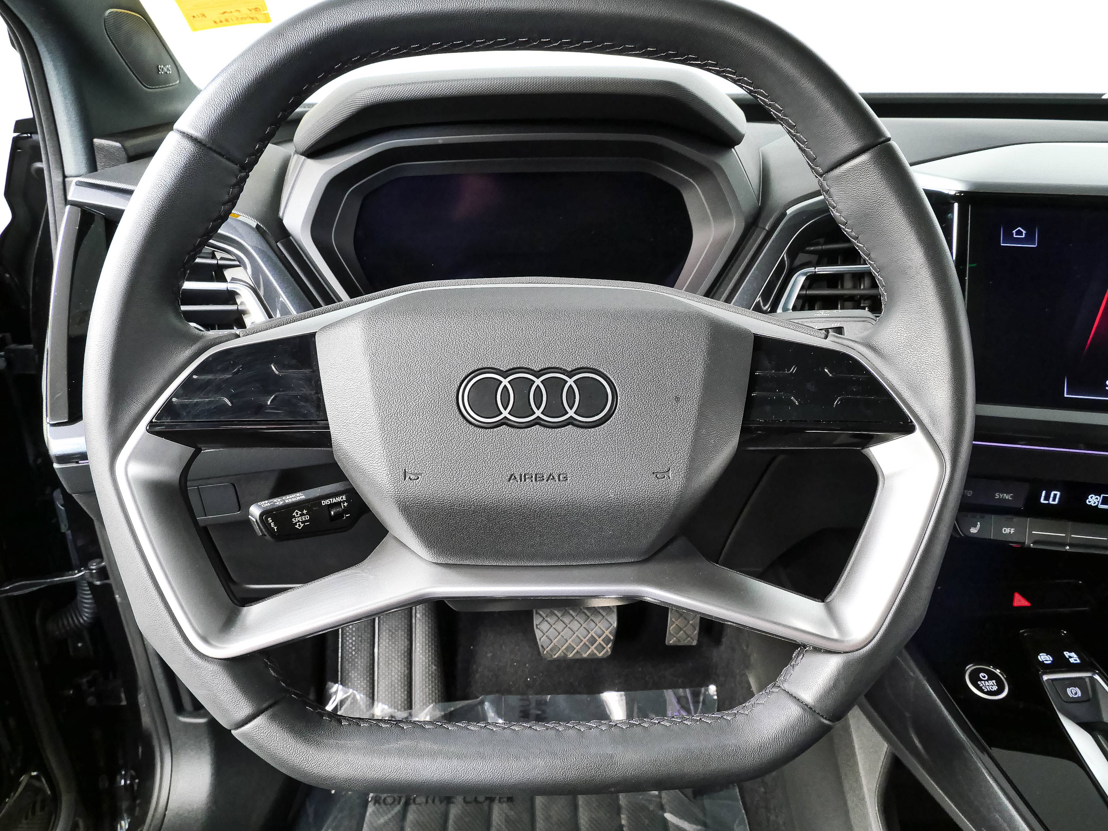 Used 2023 Audi Q4 e-tron Premium Plus w/ Premium Plus AWD/4WD image 9