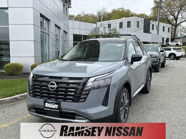 New 2026 Nissan Pathfinder Platinum w/ Cargo Package