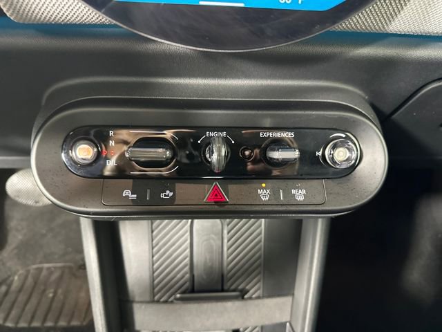 Used 2025 MINI Cooper 2-Door Hardtop image 18