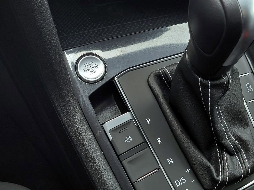 Used 2021 Volkswagen Tiguan SE R-Line image 20