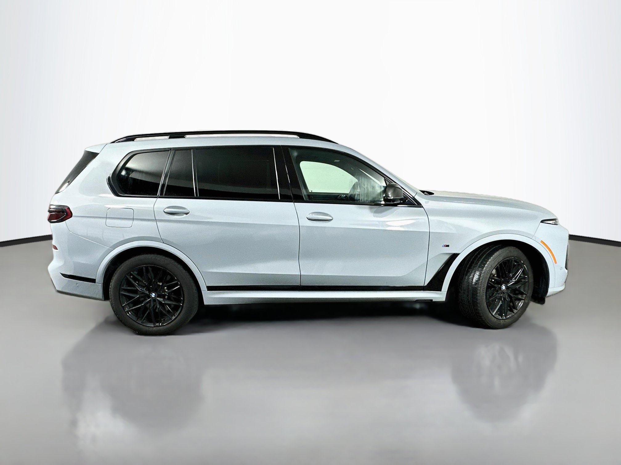 Used 2023 BMW X7 M60i w/ Executive Package AWD/4WD image 8