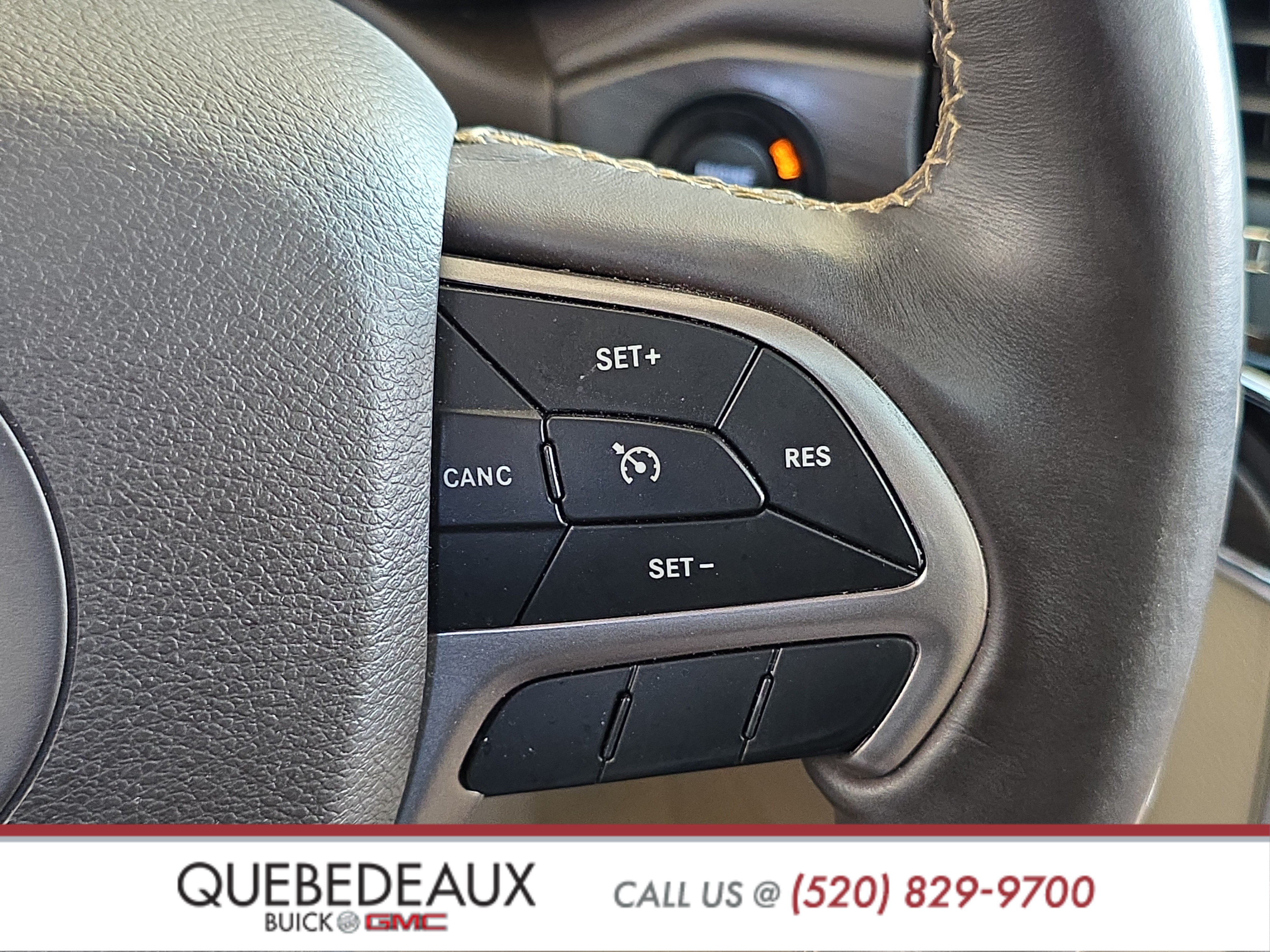 Used 2020 Jeep Grand Cherokee Overland AWD/4WD image 14