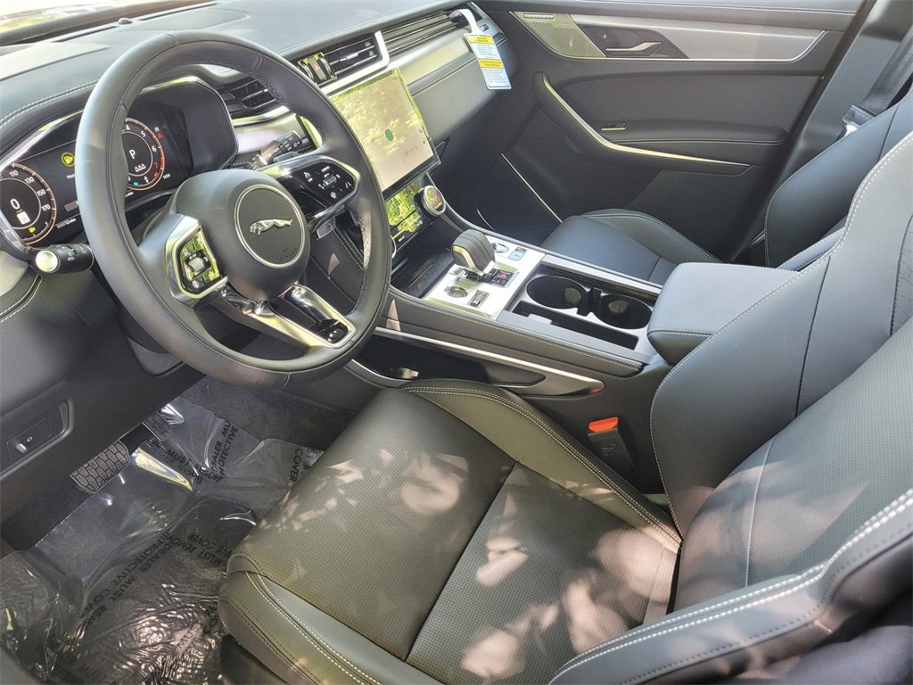 New 2026 Jaguar F-PACE R-Dynamic S image 13