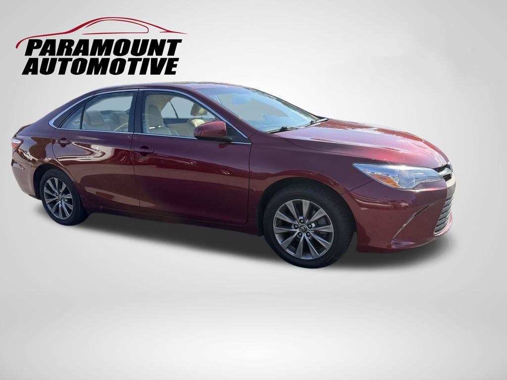 Used 2017 Toyota Camry XLE w/ Moonroof Package FWD image 5