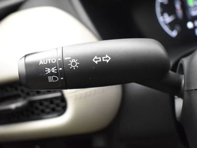 Used 2024 Honda HR-V LX image 25