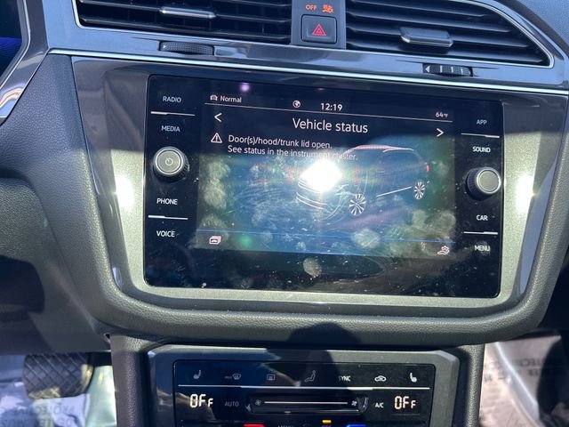 Used 2023 Volkswagen Tiguan SE image 23