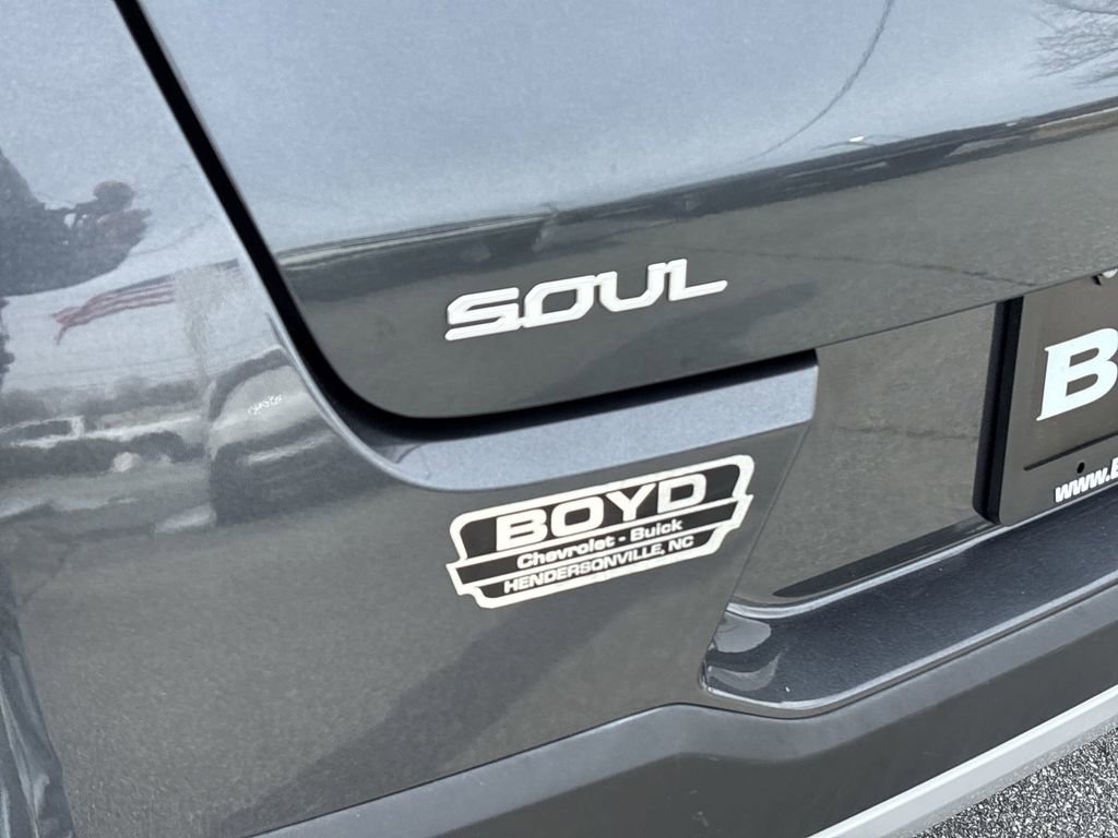Used 2023 Kia Soul LX image 30