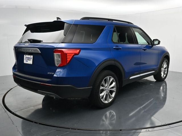Used 2022 Ford Explorer XLT w/ Equipment Group 202A AWD/4WD image 9