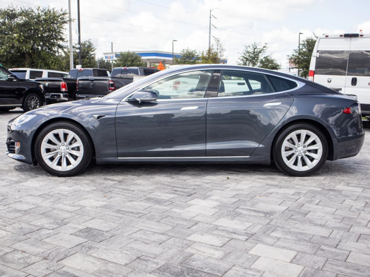 Used 2017 Tesla Model S 75 RWD image 4