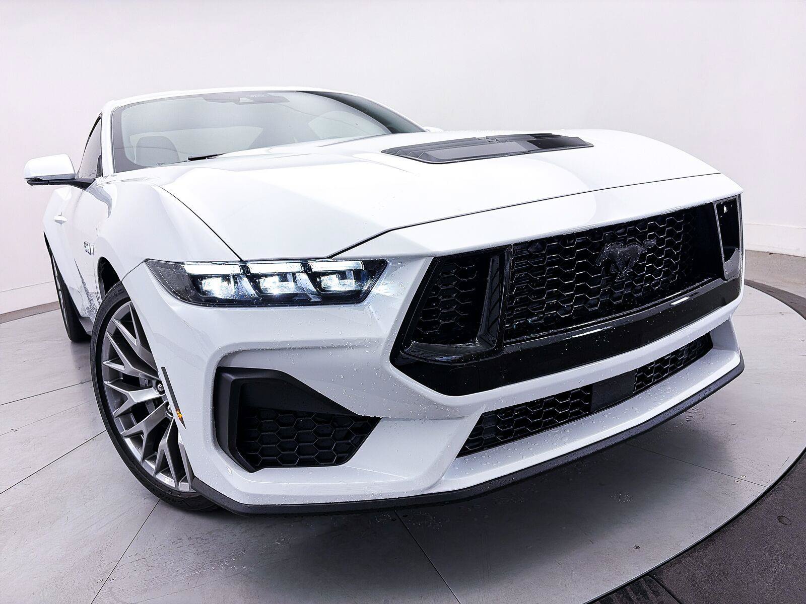Used 2025 Ford Mustang GT Premium RWD image 7