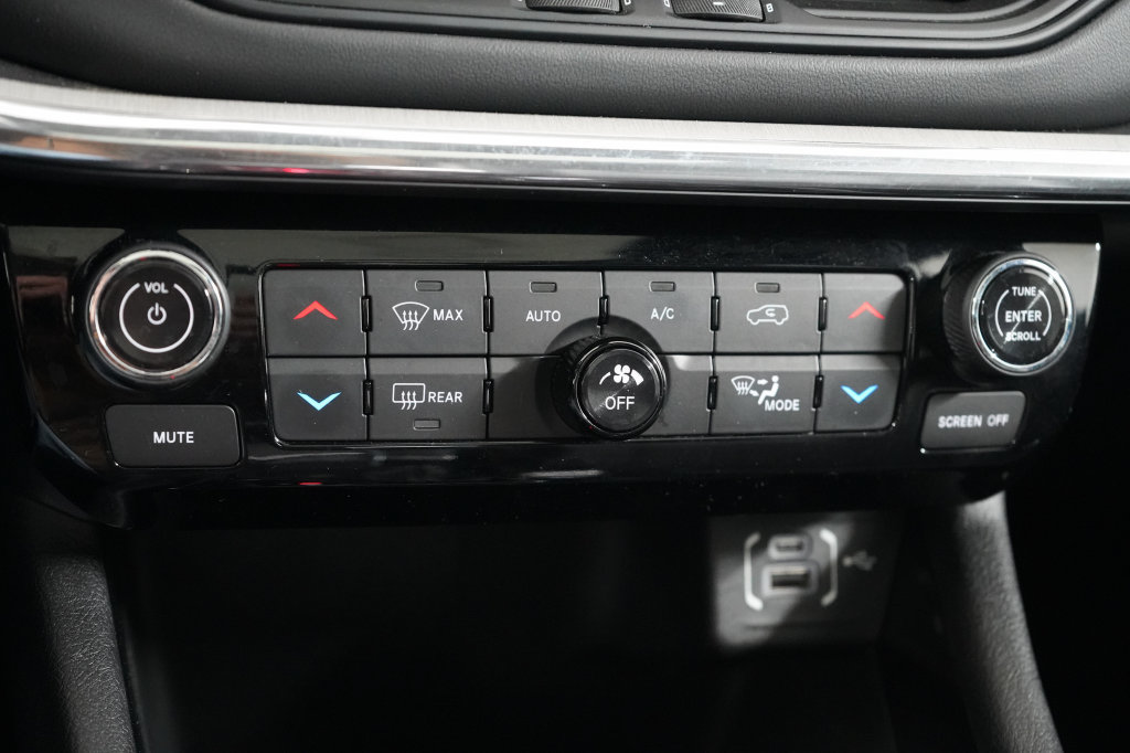 Used 2022 Jeep Compass High Altitude AWD/4WD image 24
