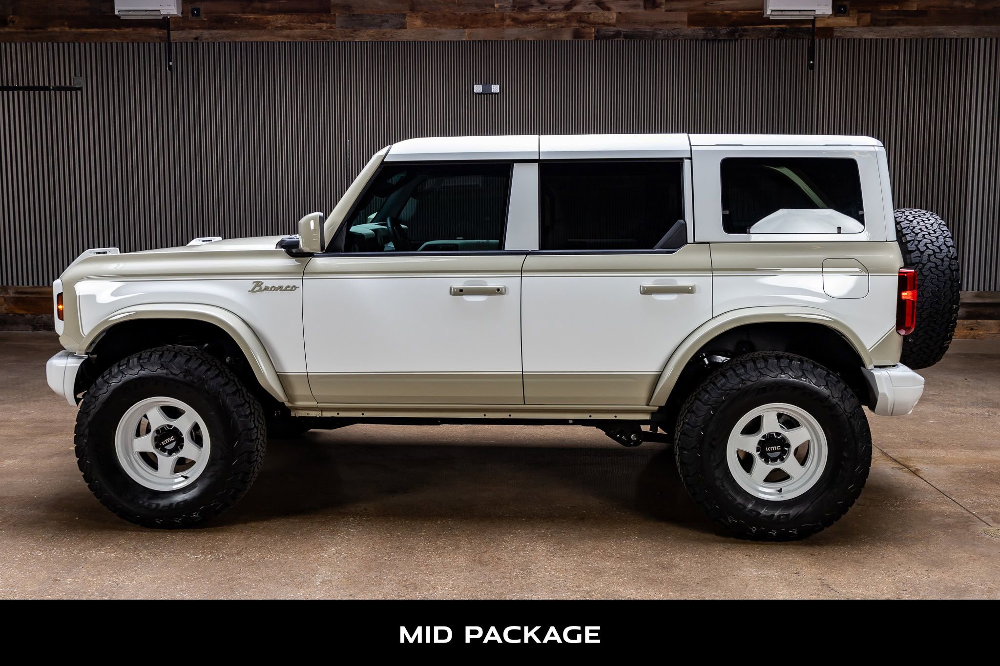 Used 2026 Ford Bronco Heritage Edition AWD/4WD image 6