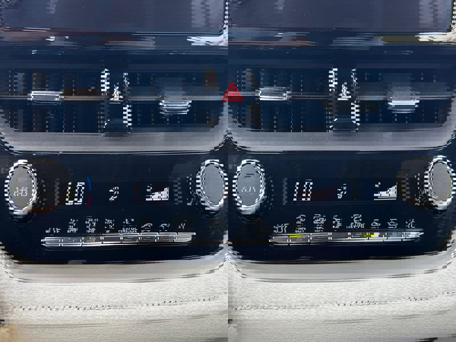 Used 2023 Toyota Corolla SE image 21