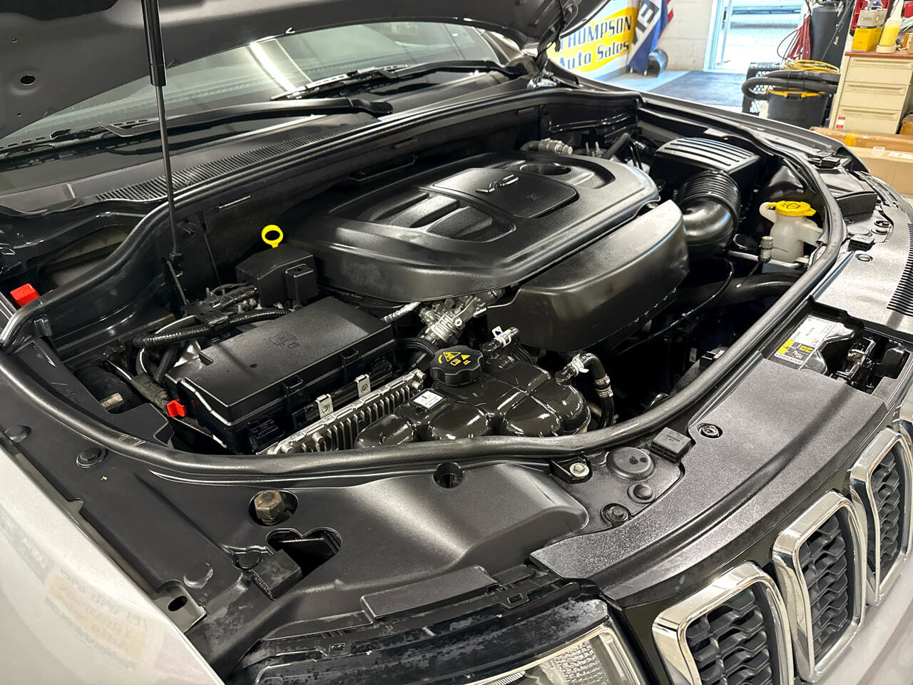 Used 2019 Jeep Grand Cherokee Limited image 64