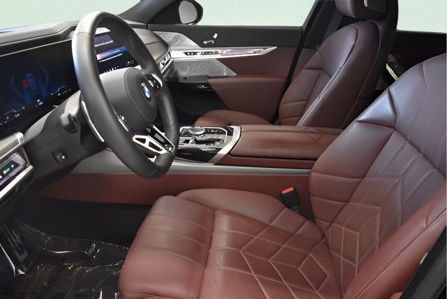 Used 2023 BMW 760i xDrive AWD/4WD image 22
