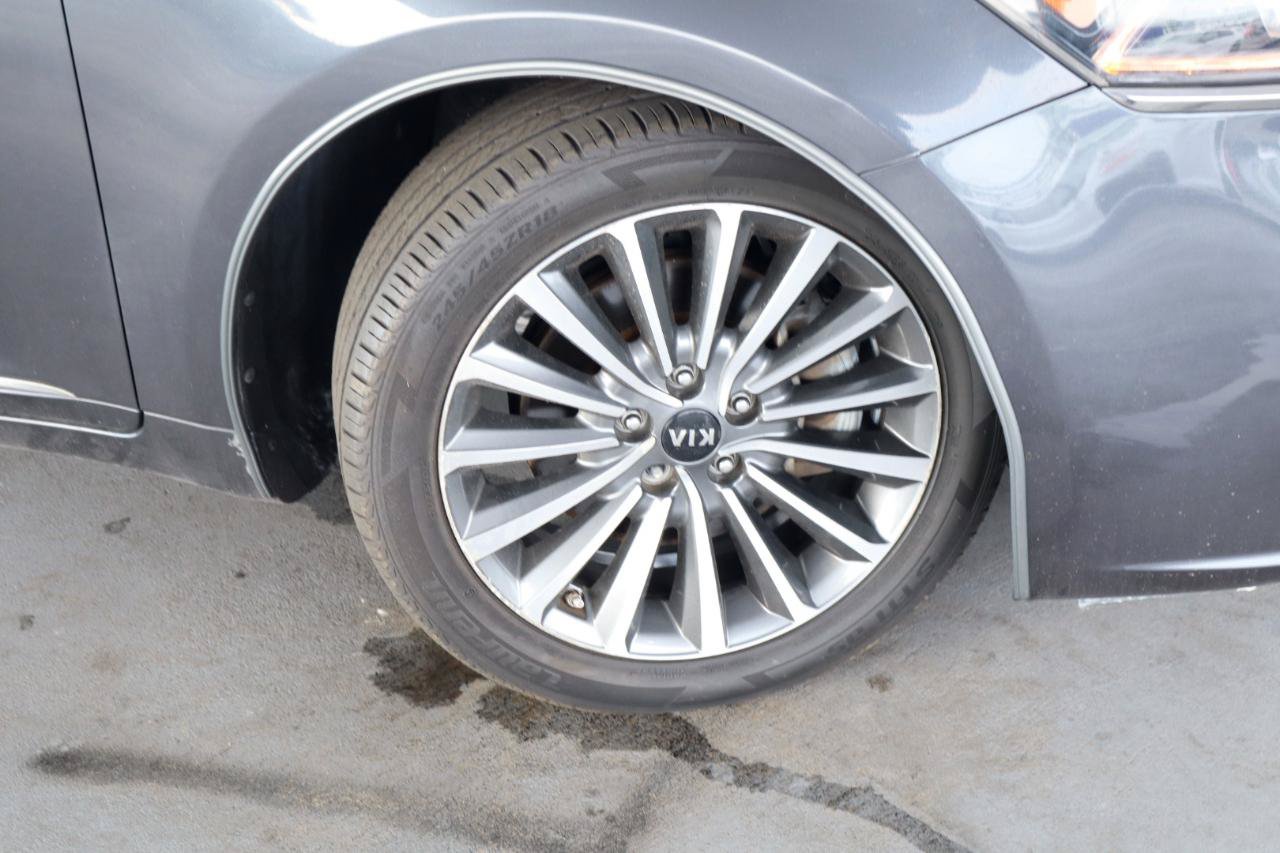 Used 2017 Kia Cadenza Technology FWD image 3