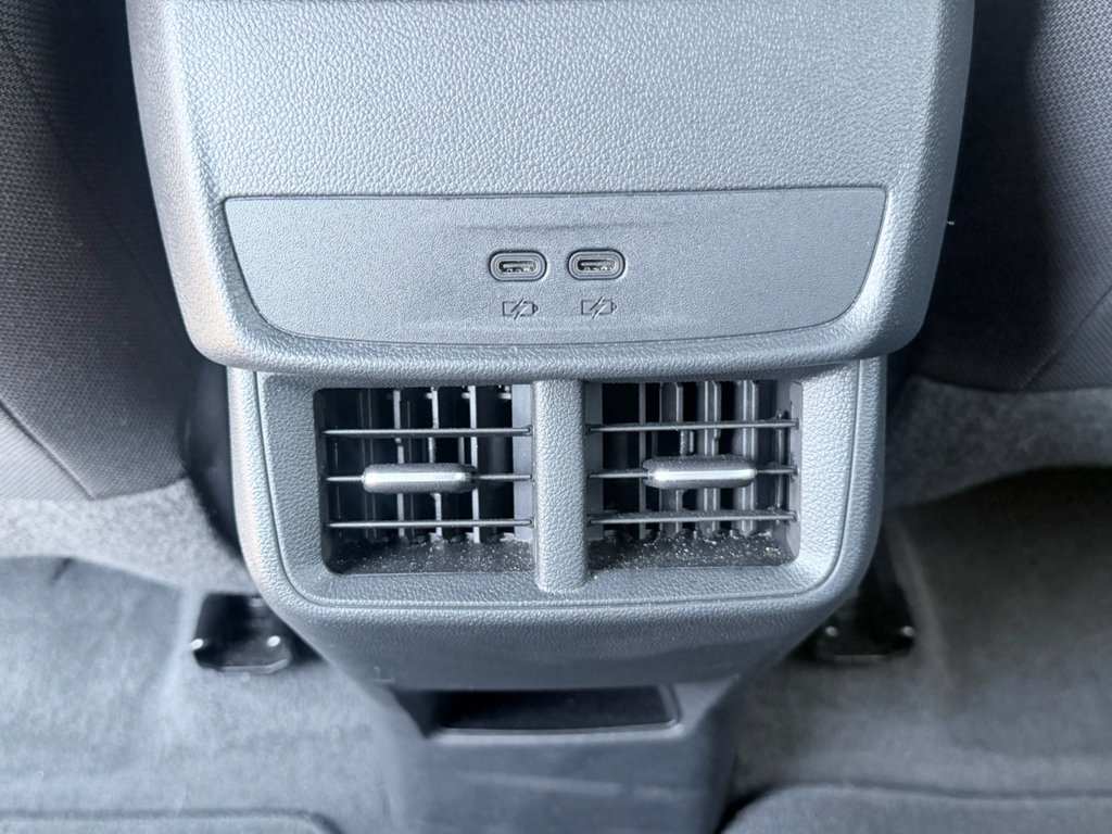 Used 2026 Chevrolet Equinox LT FWD image 24