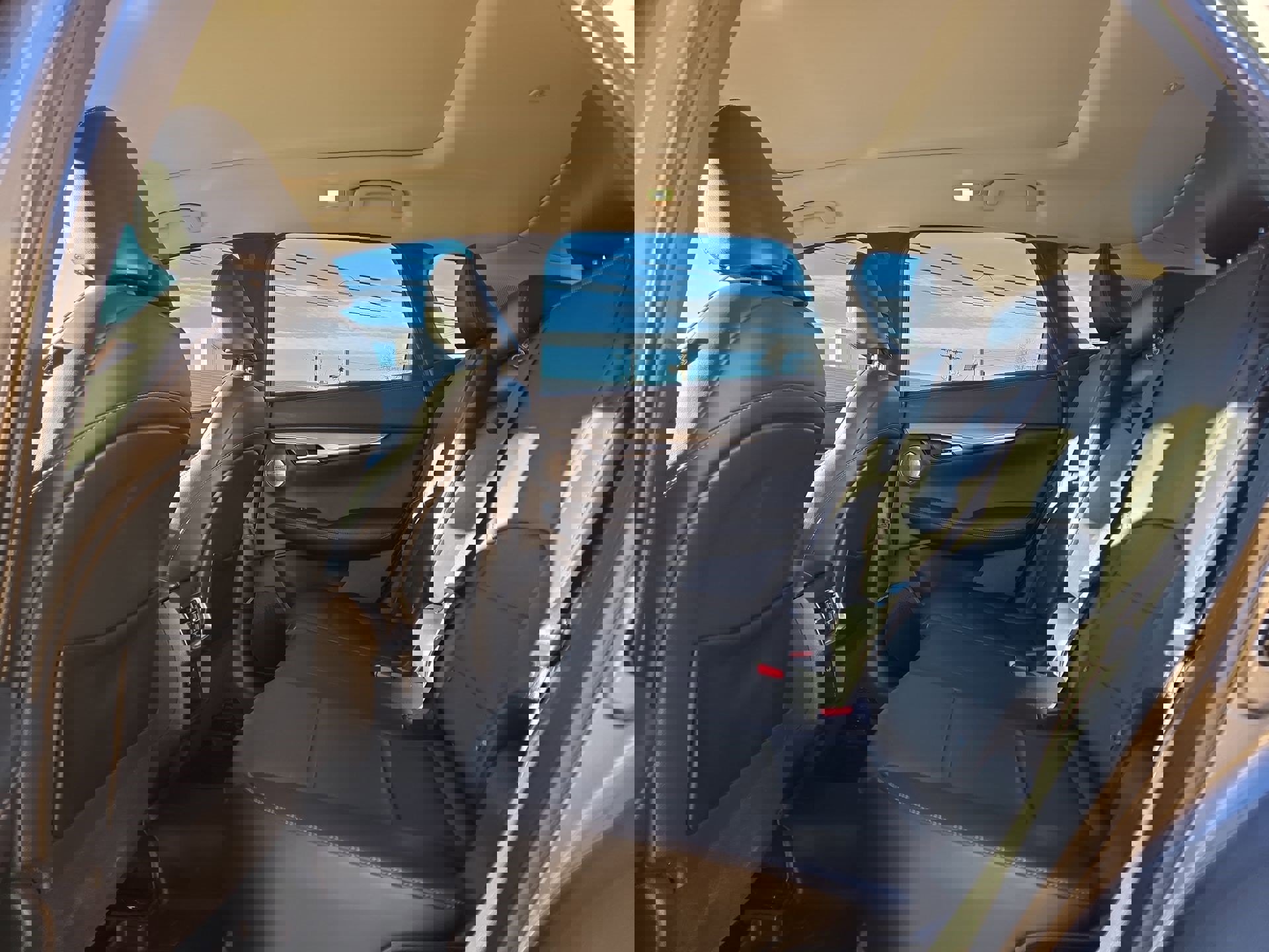 Used 2022 INFINITI QX50 Essential image 13