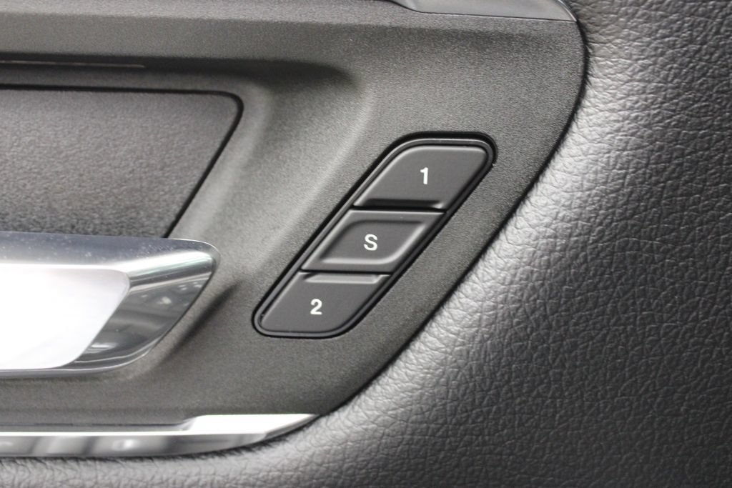 Used 2024 RAM 1500 Laramie AWD/4WD image 19