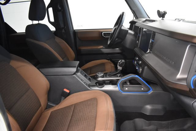 Used 2022 Ford Bronco Outer Banks AWD/4WD image 17