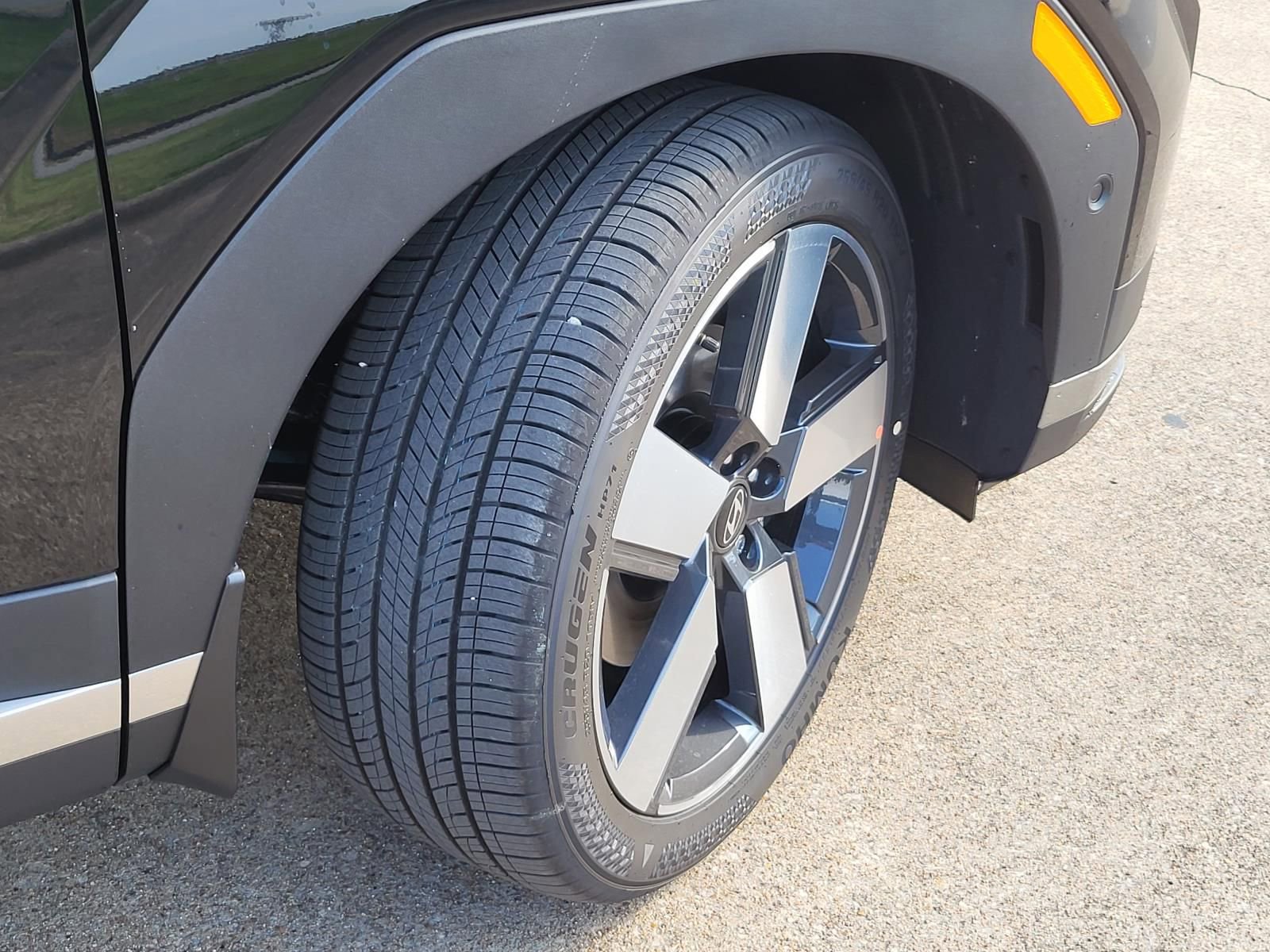 New 2026 Hyundai Santa Fe Limited FWD image 6