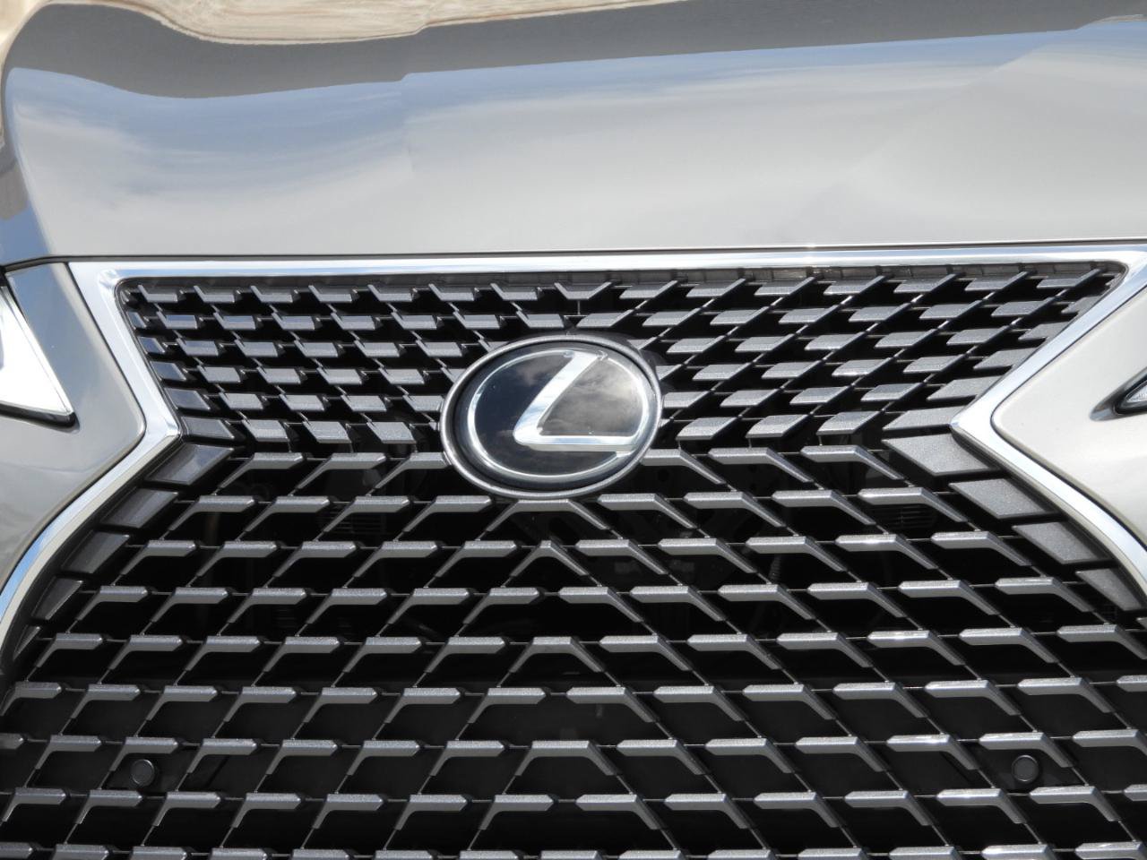 Used 2020 Lexus RX 350 FWD w/ Accessory Package image 5