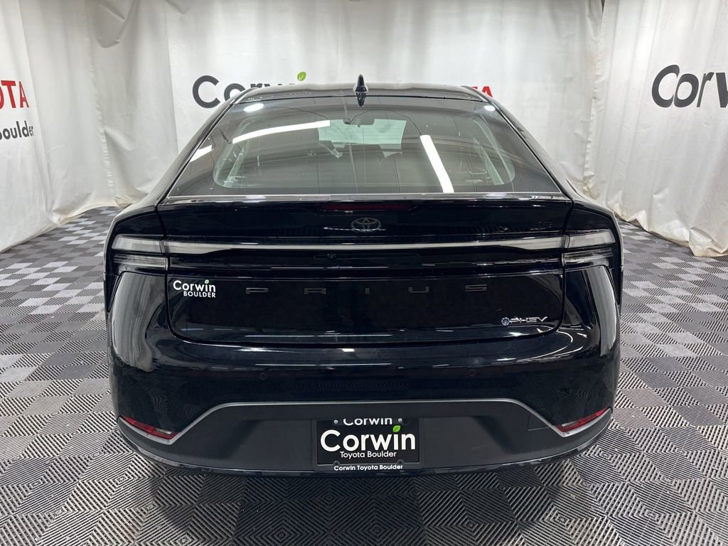 Used 2025 Toyota Prius Plug-In Hybrid image 7