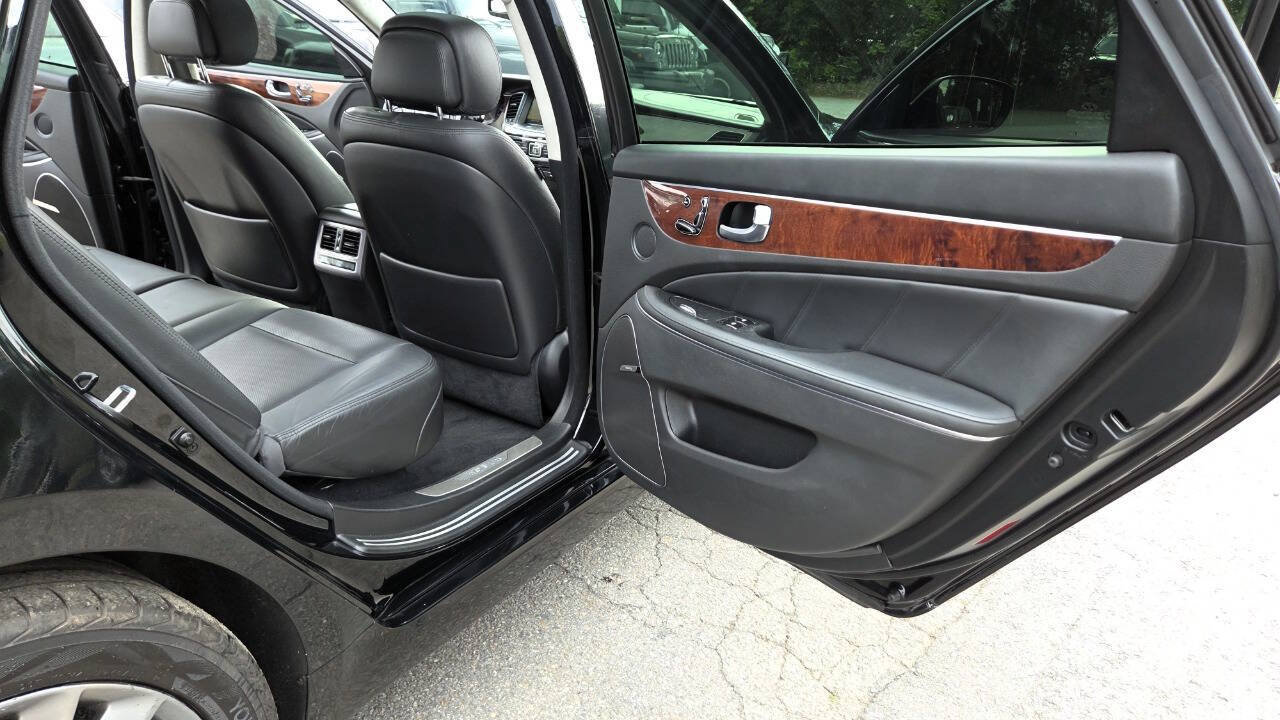 Used 2015 Hyundai Equus Signature RWD image 47