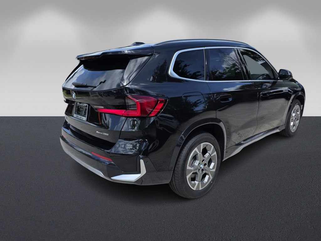 Used 2026 BMW X1 xDrive28i w/ Technology Package image 4