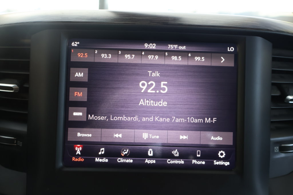 Used 2019 RAM 1500 Laramie AWD/4WD image 36