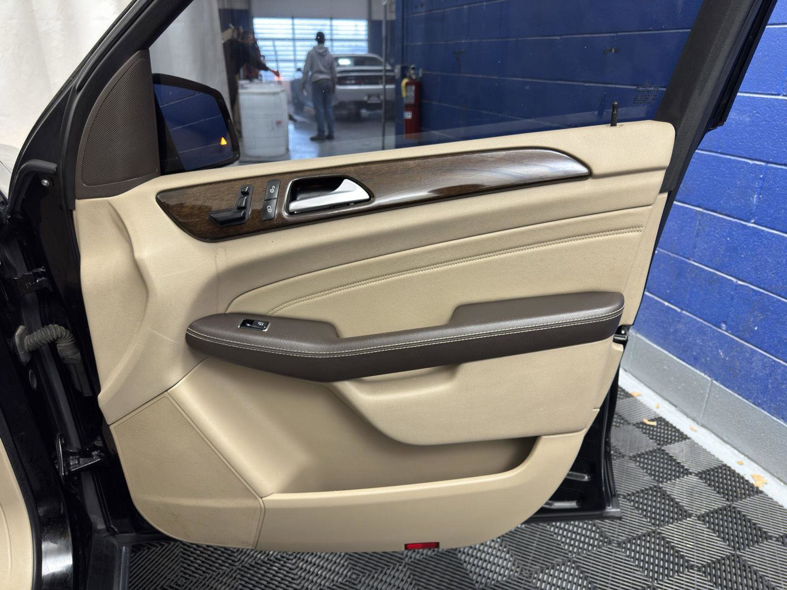 Used 2015 Mercedes-Benz ML 350 2WD w/ Premium 1 Package image 37