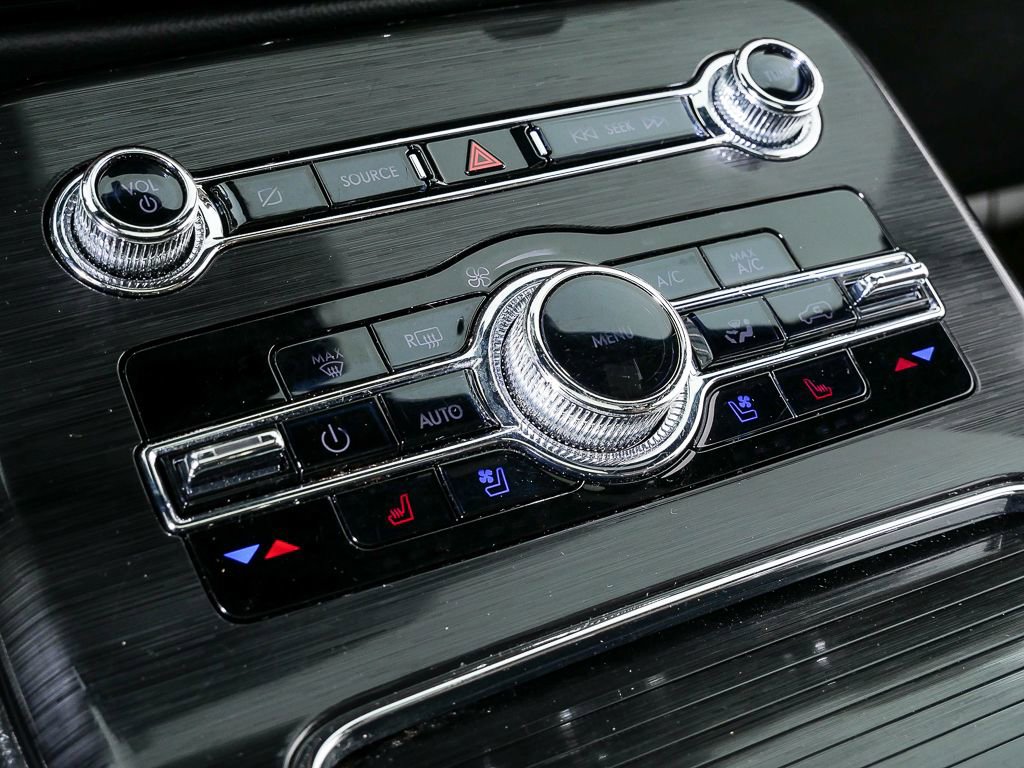 Used 2021 Lincoln Nautilus Reserve image 16
