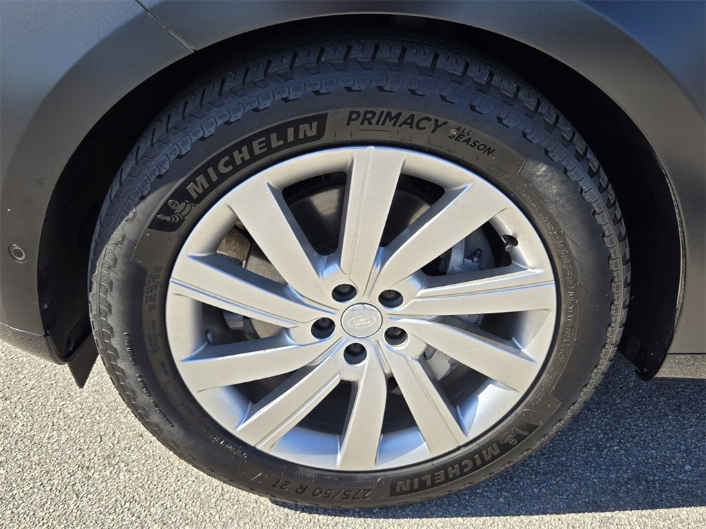 Used 2024 Land Rover Range Rover Long Wheelbase SE image 10