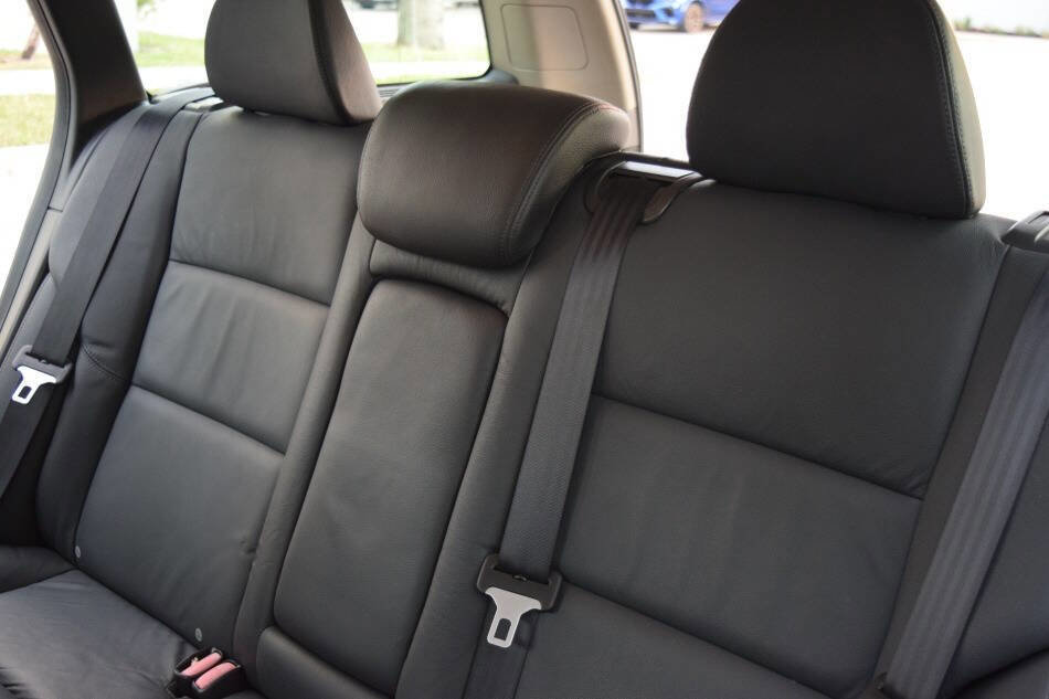 Used 2011 Volvo V50 T5 image 45