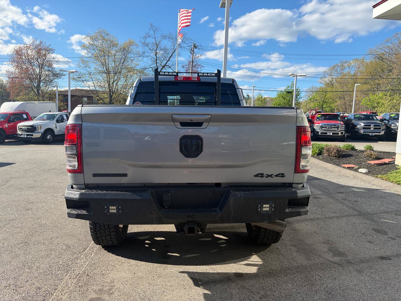 Used 2021 RAM 2500 Big Horn w/ Night Edition AWD/4WD image 9