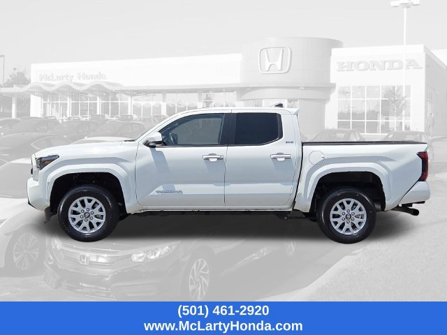 Used 2025 Toyota Tacoma SR5 AWD/4WD image 2