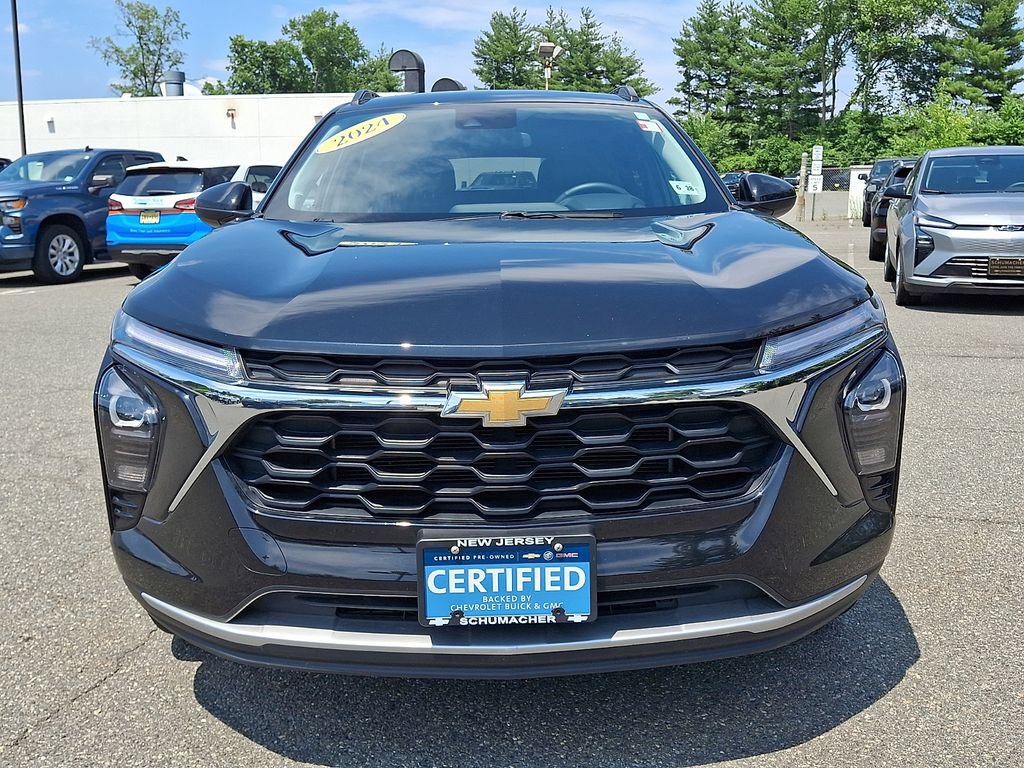Certified 2024 Chevrolet Trax LT w/ LT Convenience Package FWD image 2