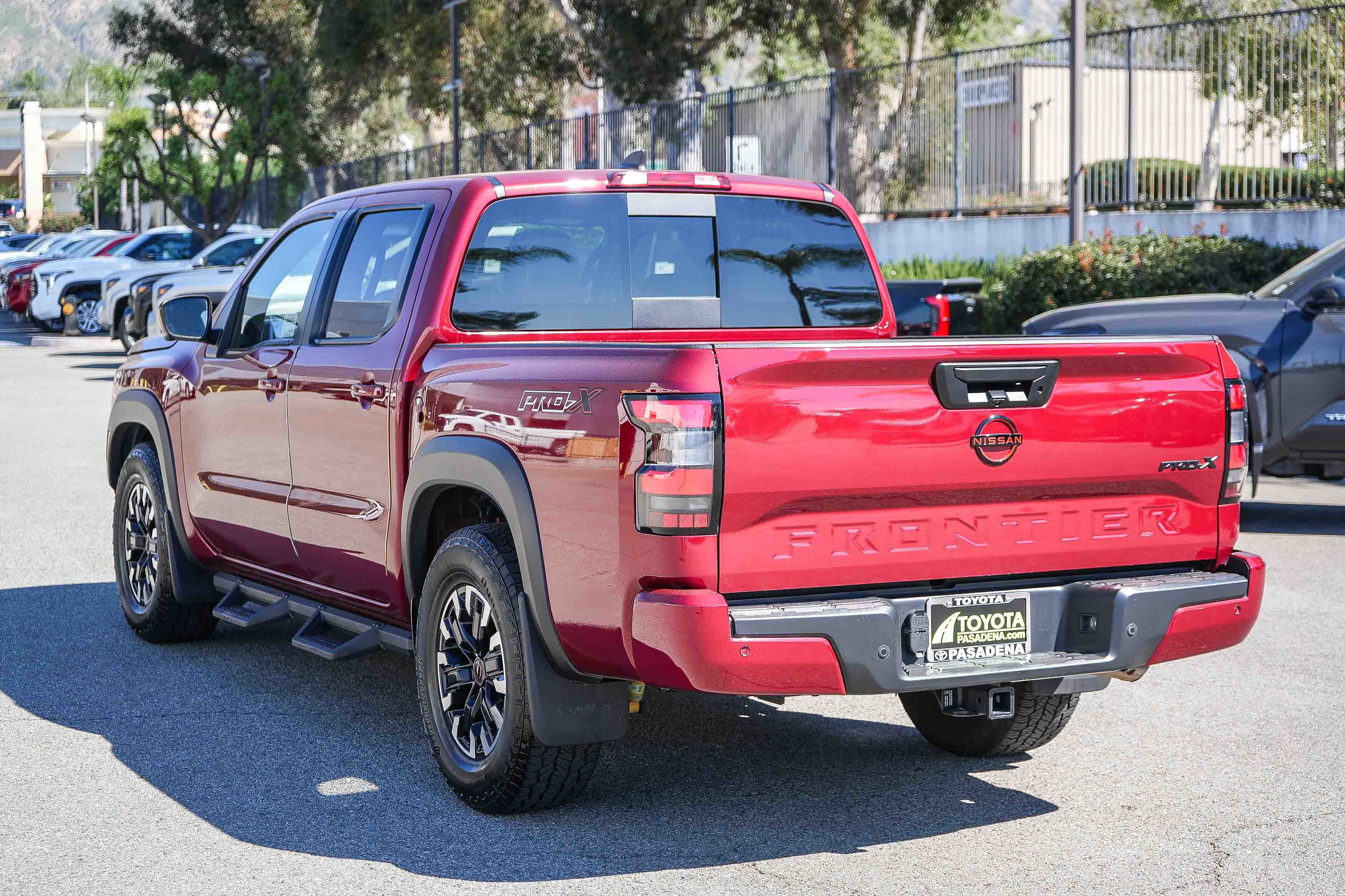 Used 2023 Nissan Frontier Pro-X w/ Pro Convenience Package image 8