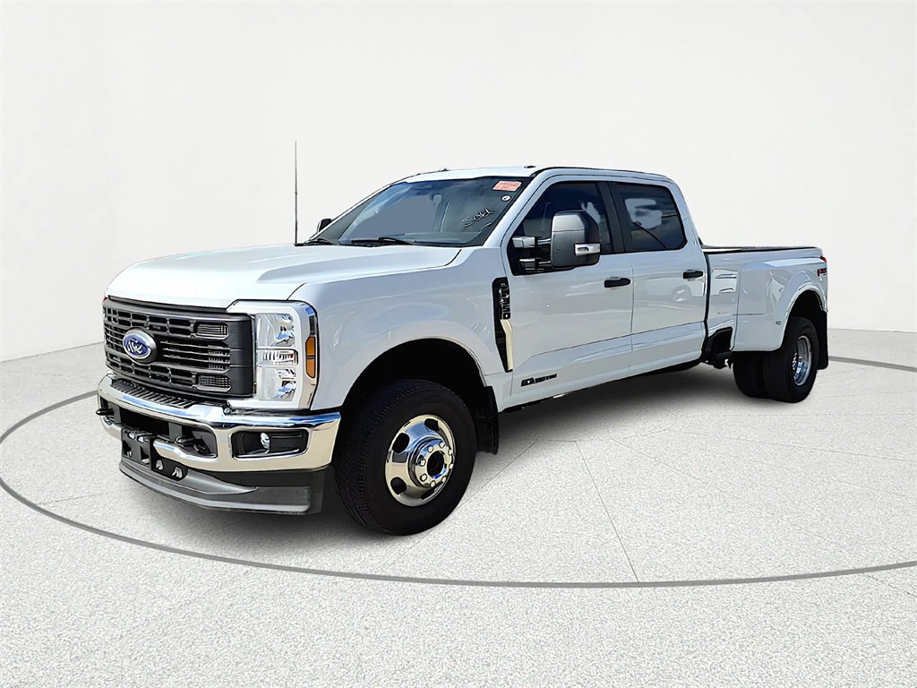 Used 2024 Ford F350 XL image 2