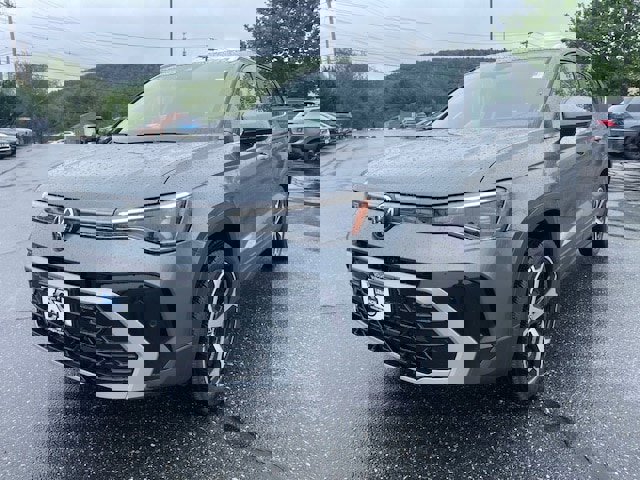 New 2025 Volkswagen Taos SEL