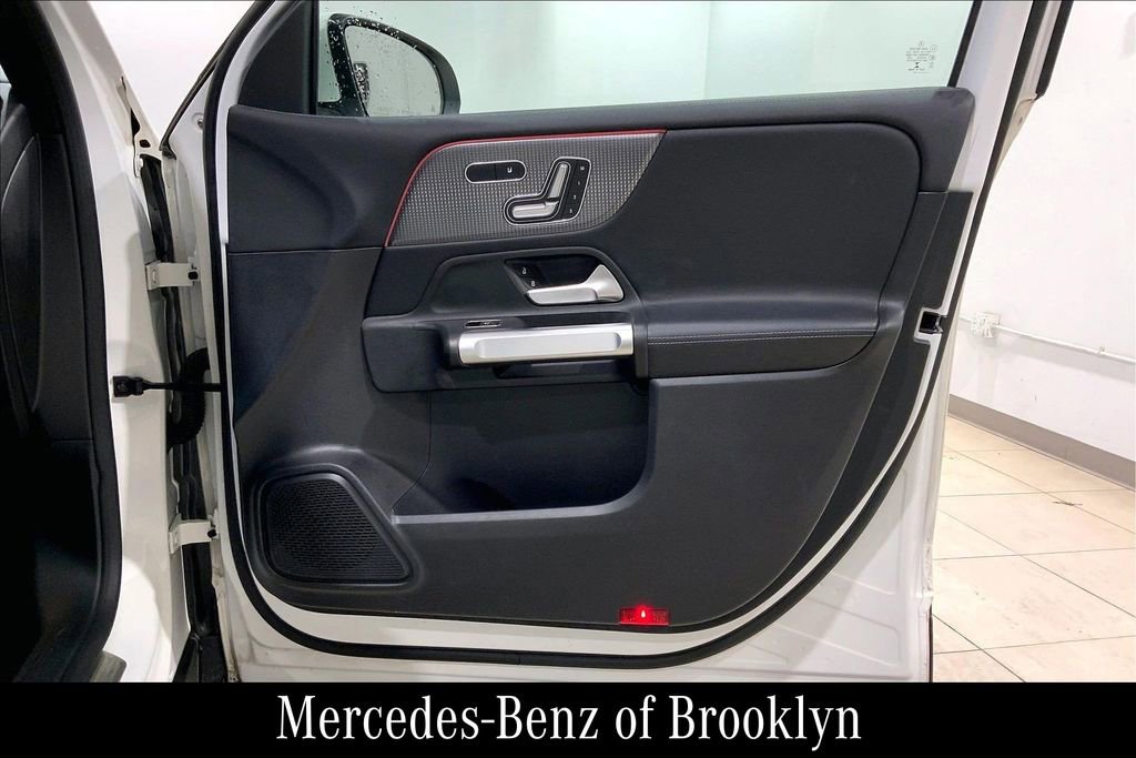 Certified 2021 Mercedes-Benz GLB 250 4MATIC image 25