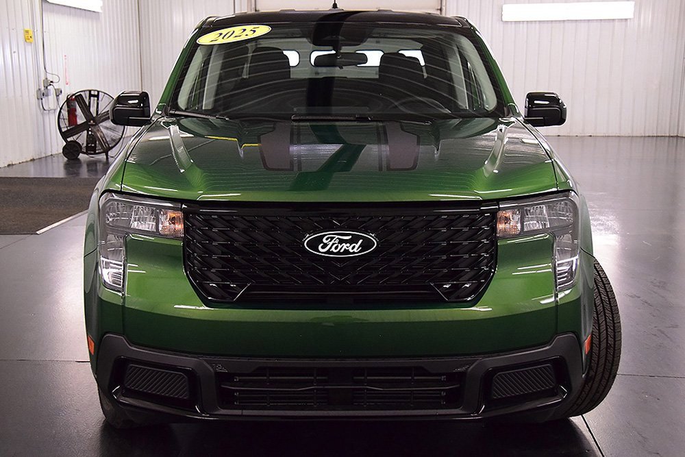 New 2025 Ford Maverick XLT w/ XLT Luxury Package image 2