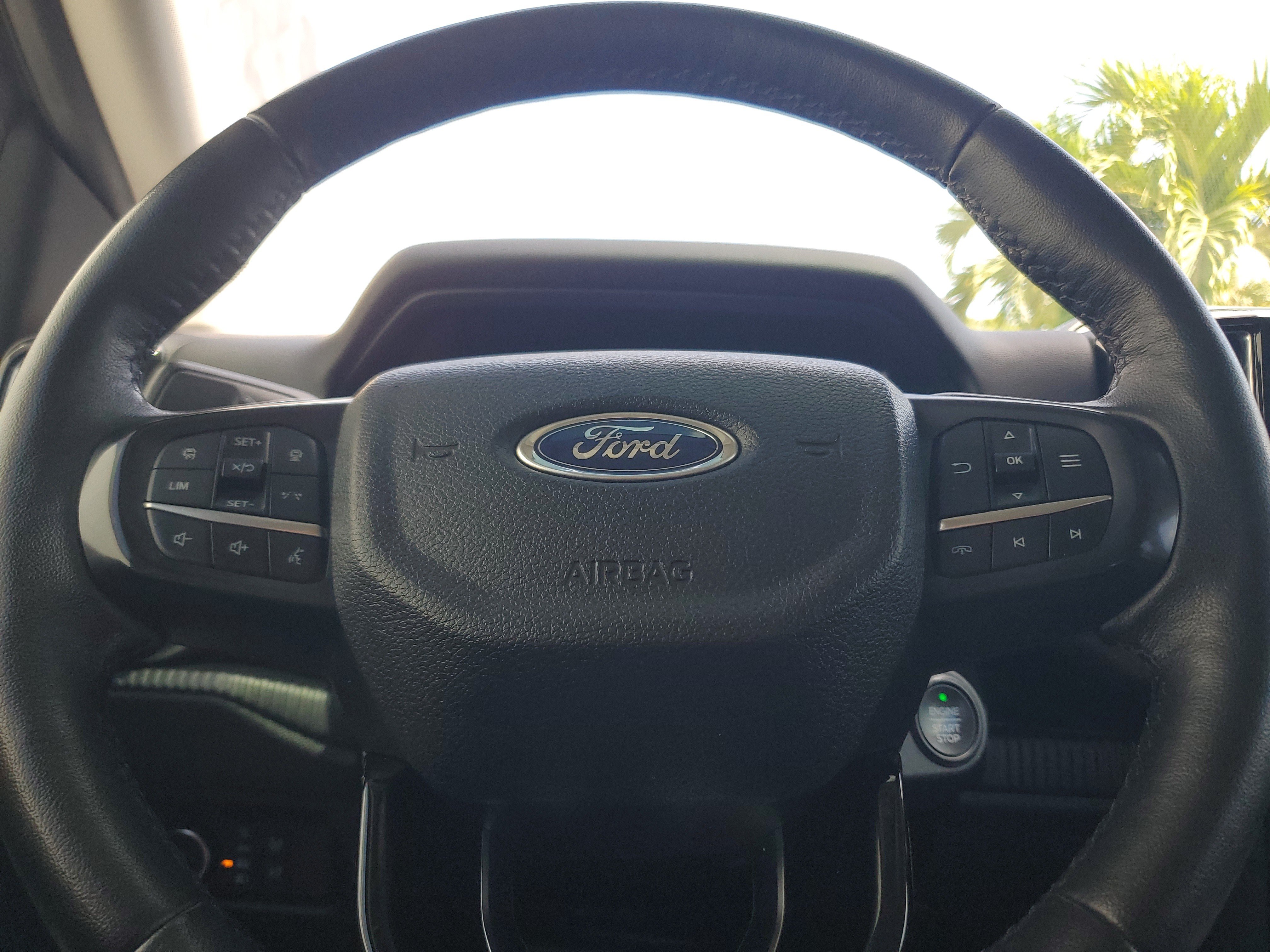 Used 2025 Ford Ranger Lariat w/ FX4 Off-Road Package AWD/4WD image 10