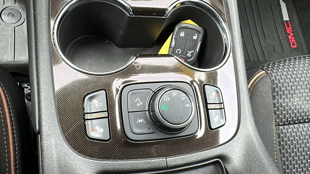 Used 2022 GMC Acadia AT4 w/ Trailering Package AWD/4WD image 24
