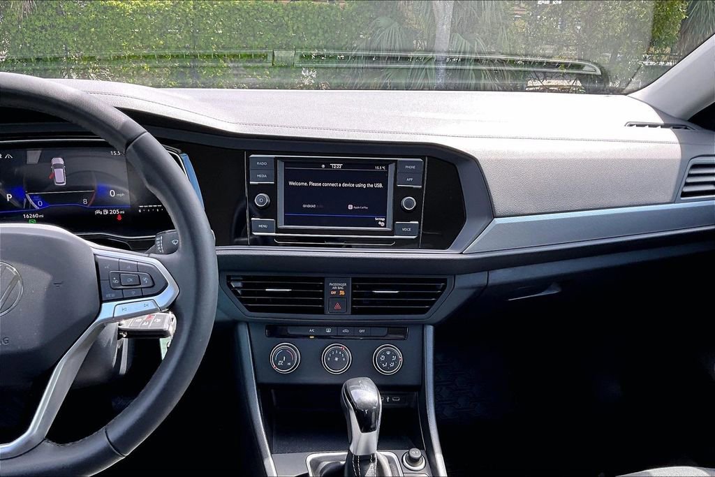 Certified 2024 Volkswagen Jetta S image 19