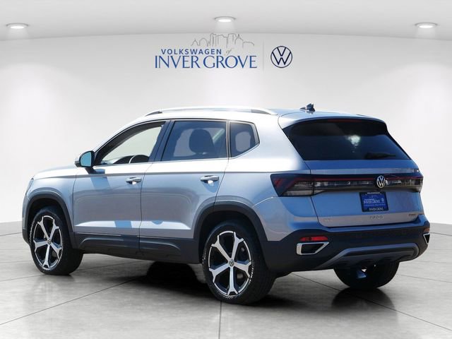 Certified 2025 Volkswagen Taos SEL AWD/4WD image 5