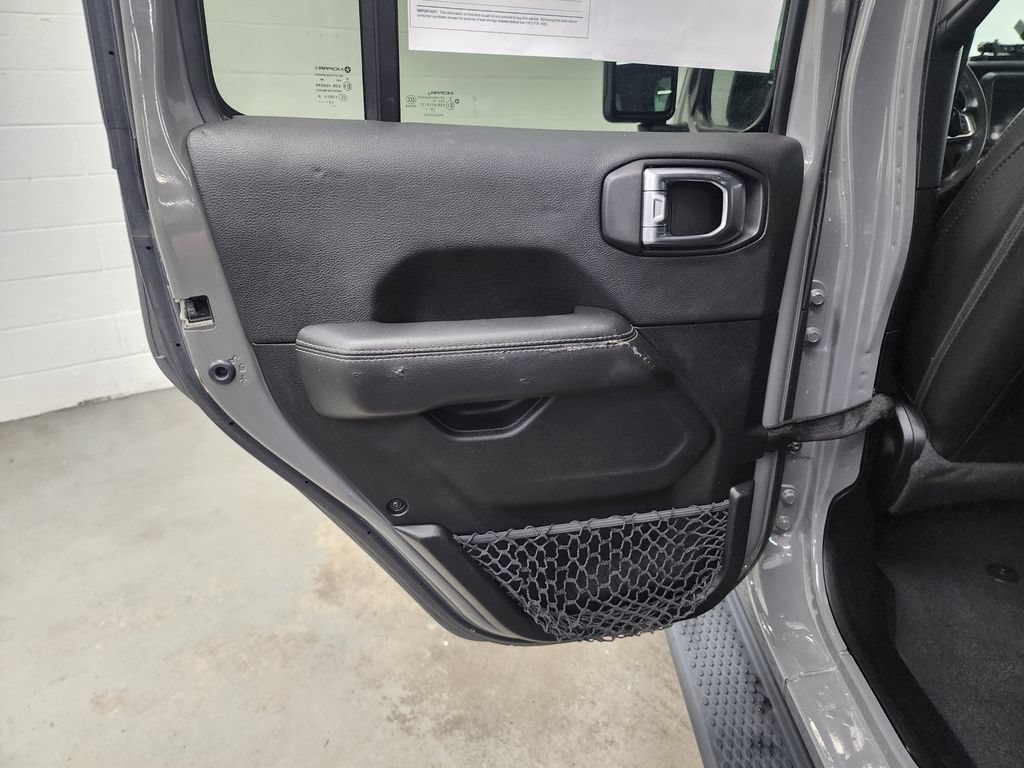 Used 2020 Jeep Wrangler Unlimited Sahara w/ Uconnect 4C Nav & Sound Group AWD/4WD image 21