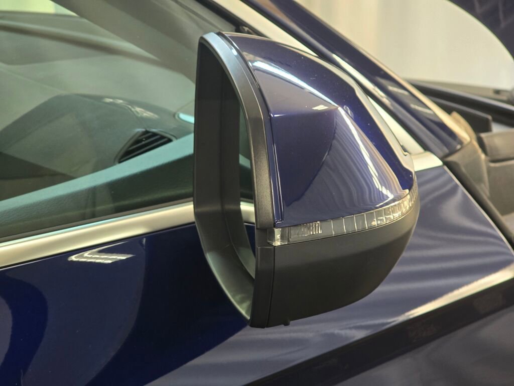 Certified 2025 Audi Q5 2.0T Premium Plus image 29