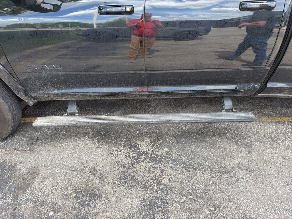 Used 2025 RAM 3500 Limited AWD/4WD image 12