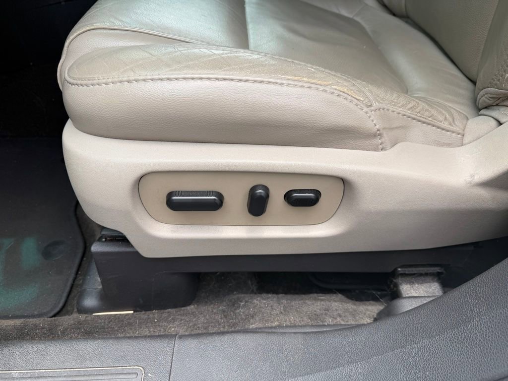 Used 2015 Ford Explorer XLT w/ Equipment Group 202A FWD image 20